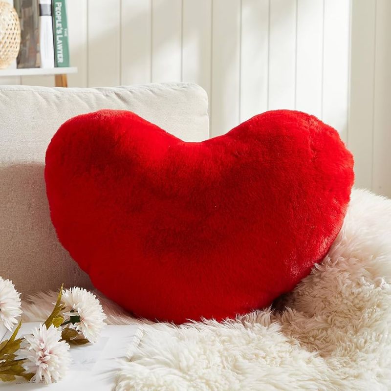 1Pc Love Heart Pillow 30 X 40Cm