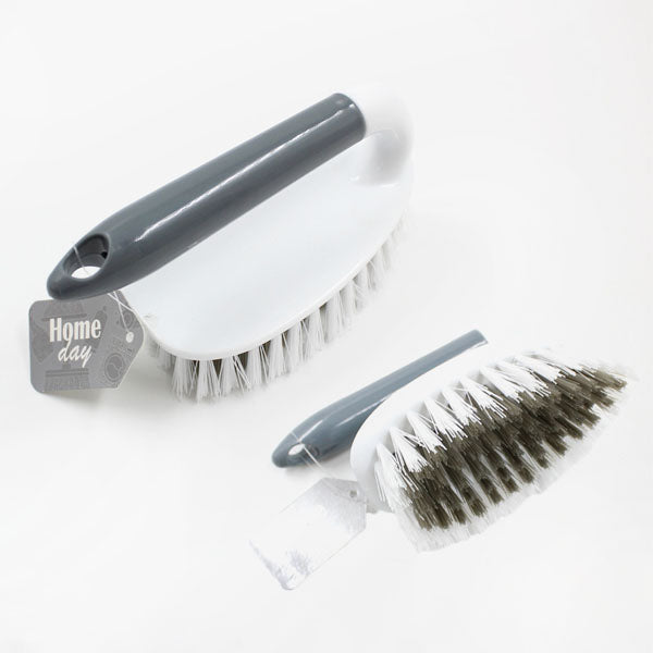Scrubbing Brush w Handle image 0