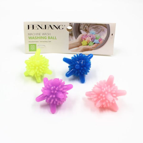 Washing balls w spikes 4pc image 0