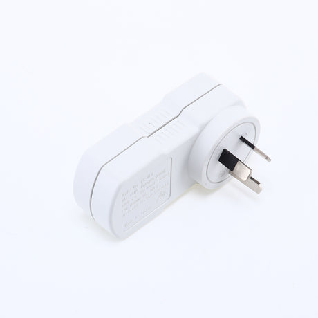 Double Adaptor Horizontal Right Hand 240V 10A